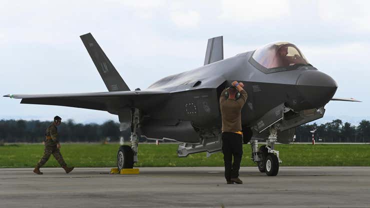 Image for Pilot of Crashed F-35 Fighter Jet Pleads for an Ambulance in Newly Released 911 Call