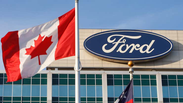 Image for Canadian autoworkers ratify new labor agreement with Ford