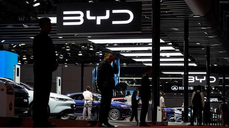 形象对中国汽车制造商比亚迪将创建一个电动车中心老福特工厂在巴西