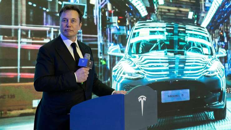 Image for Chinese Tesla Workers Who Elon Musk Praised Apparently Deserve Less Money This Year