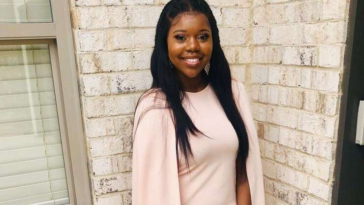 Image for Carlee Russell Is Arrested, Charged With 2 Misdemeanors for False Kidnapping Reports