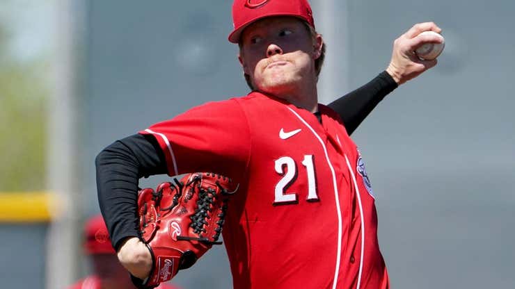 Image for Reds hope debuting lefty can prevent sweep by Brewers