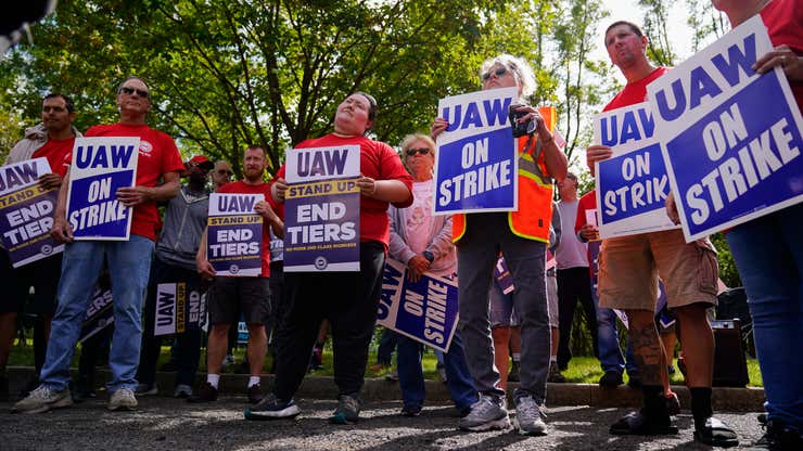Image for The UAW strike is growing. What you need to know as more auto workers join the union's walkouts