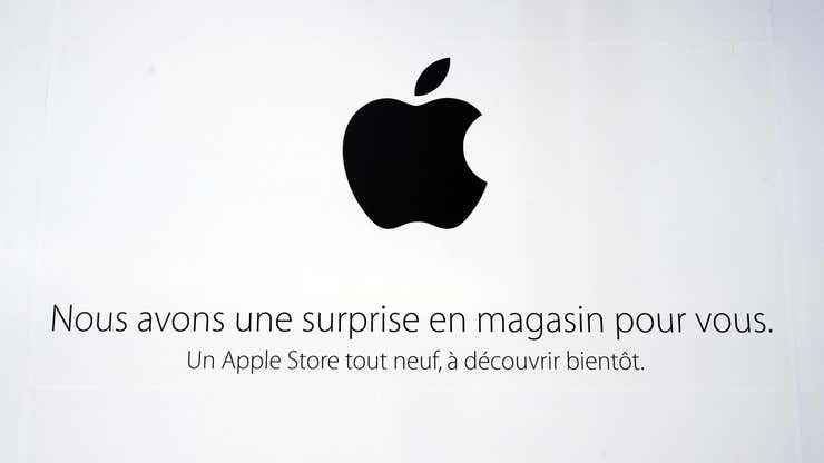Image for Apple Employees in France Move to Strike Ahead of iPhone 15 Launch