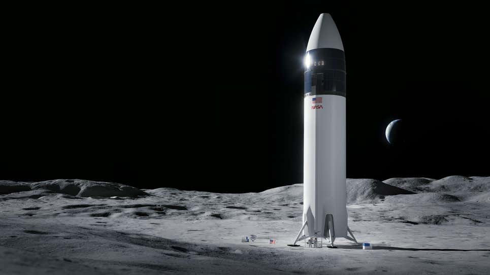 Image for SpaceX Starship Woes Have NASA Worried About Artemis Moon Landing Delays
