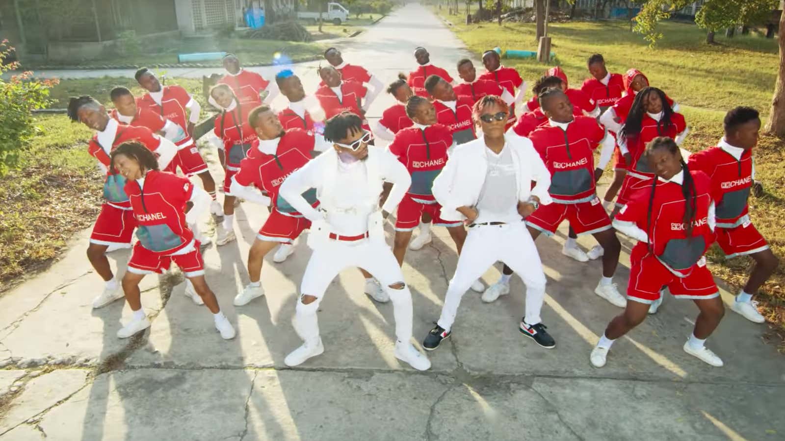 A screenshot from the music video of Innoss’B featuring Diamond Platnumz for Yope Remix