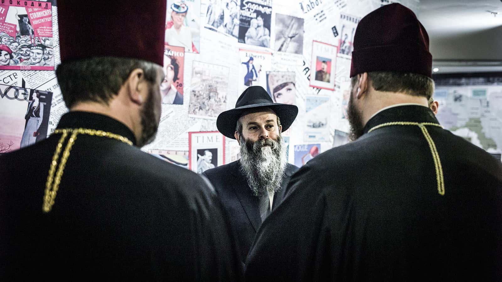 Rabbi Shmuel Kaminezki hosts other religious leaders at a Holocaust Remembrance day event in Dnipropetrovsk.