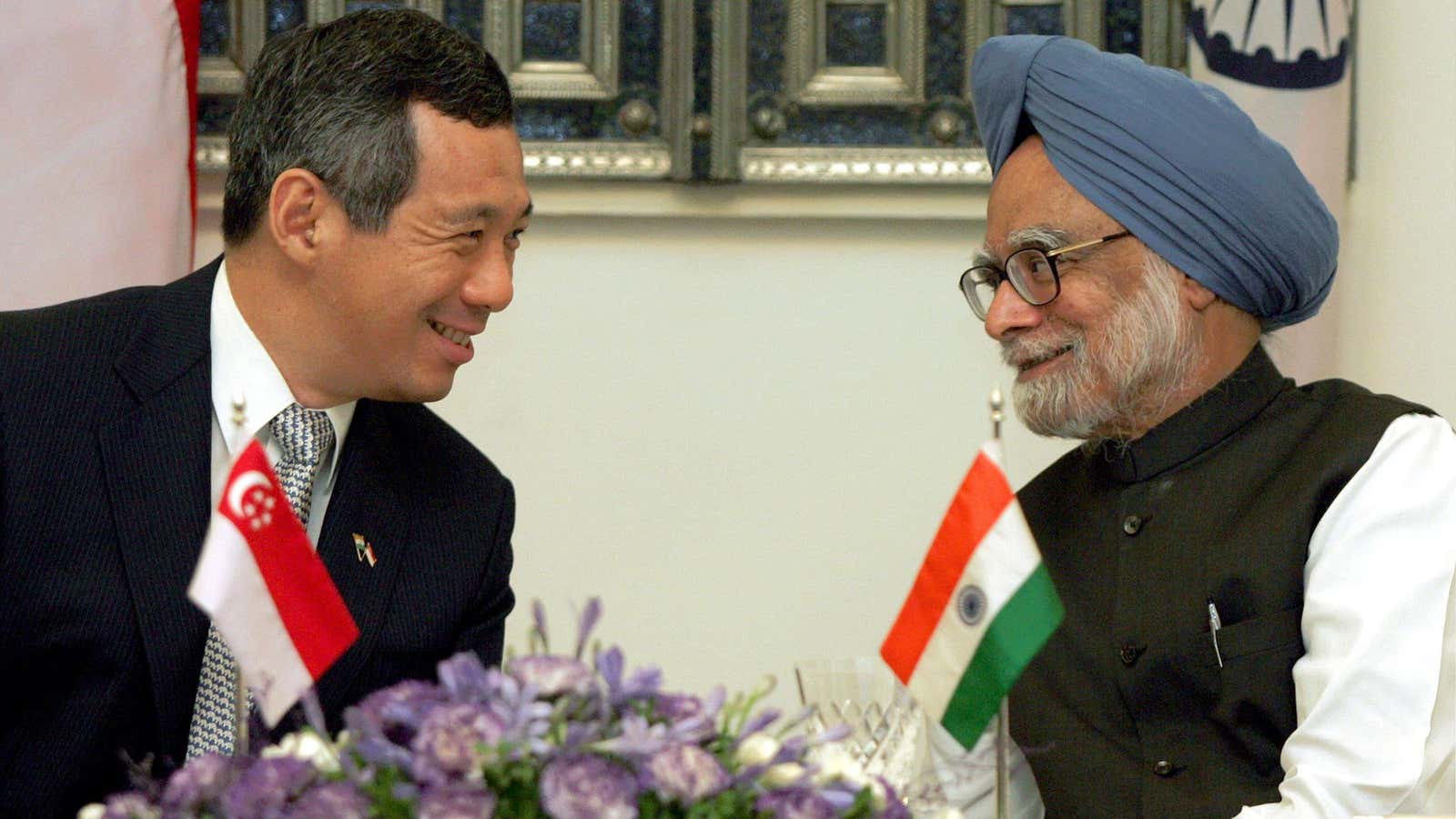Singapore’s Prime Minister Loong and his (then) Indian counterpart Manmohan Singh in 2005.