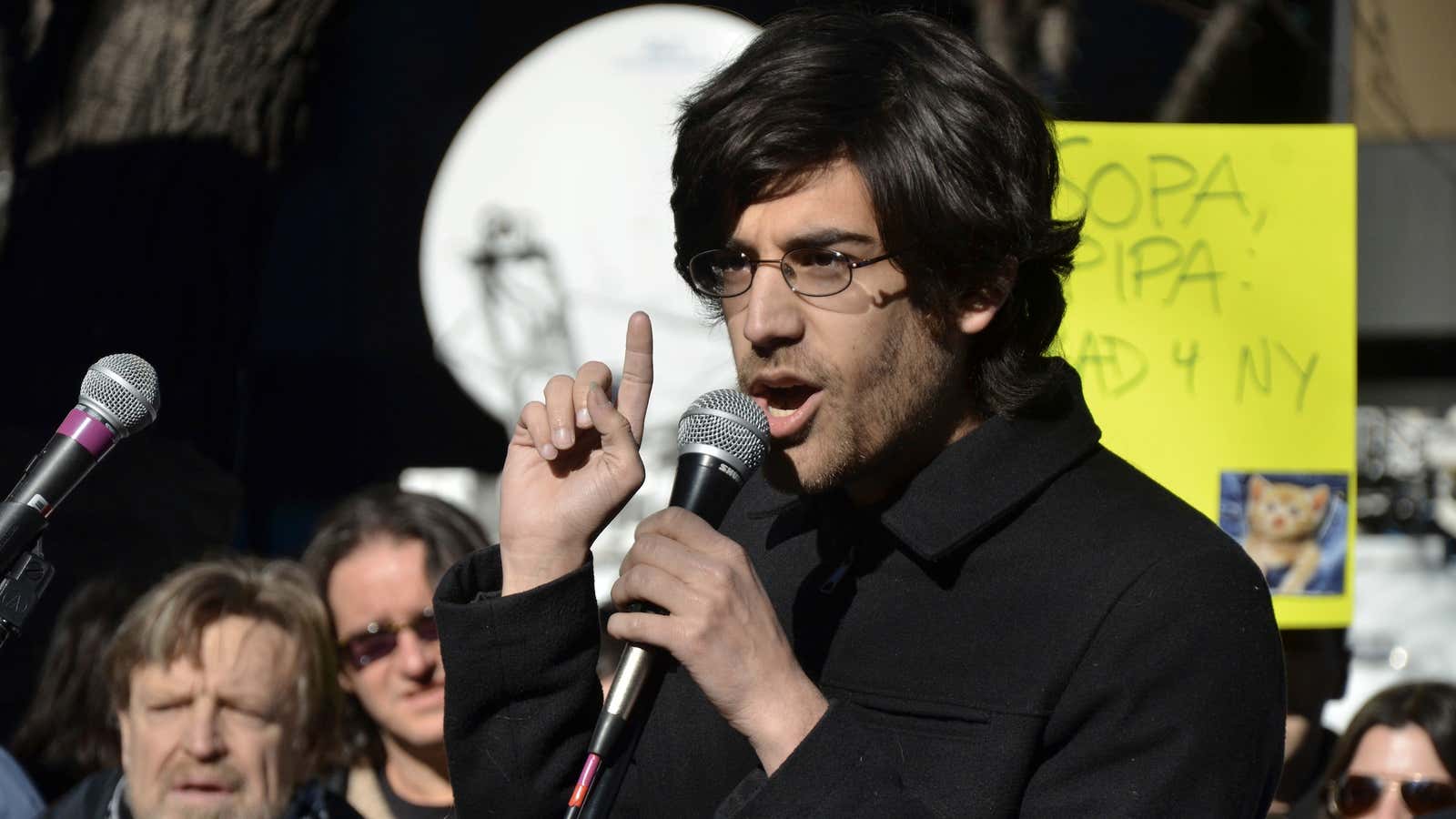 Aaron Swartz speaking at a rally against the Stop Online Piracy Act (SOPA) in January 2012.
