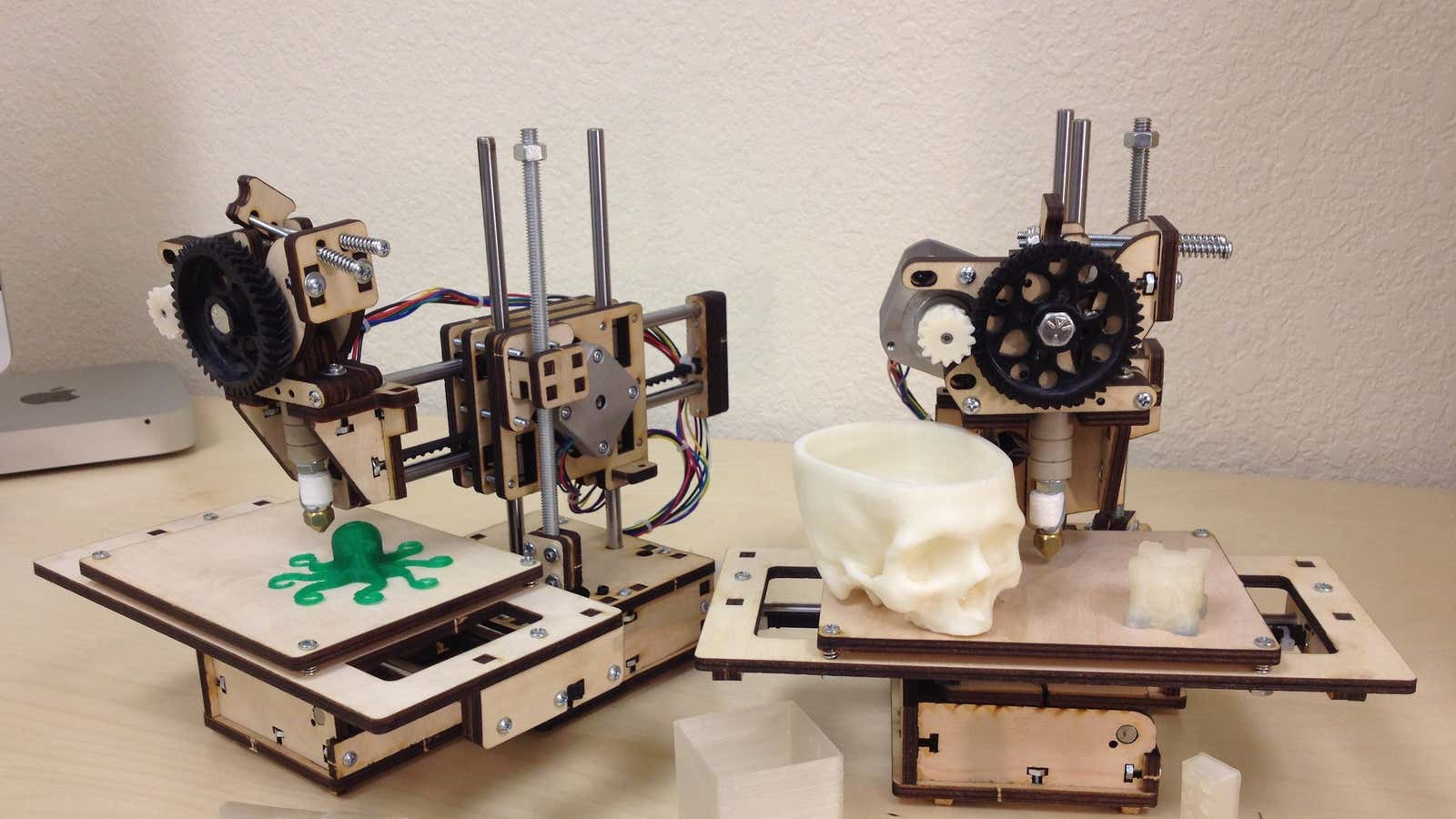 Printrbot jr is as basic as they get—until now.