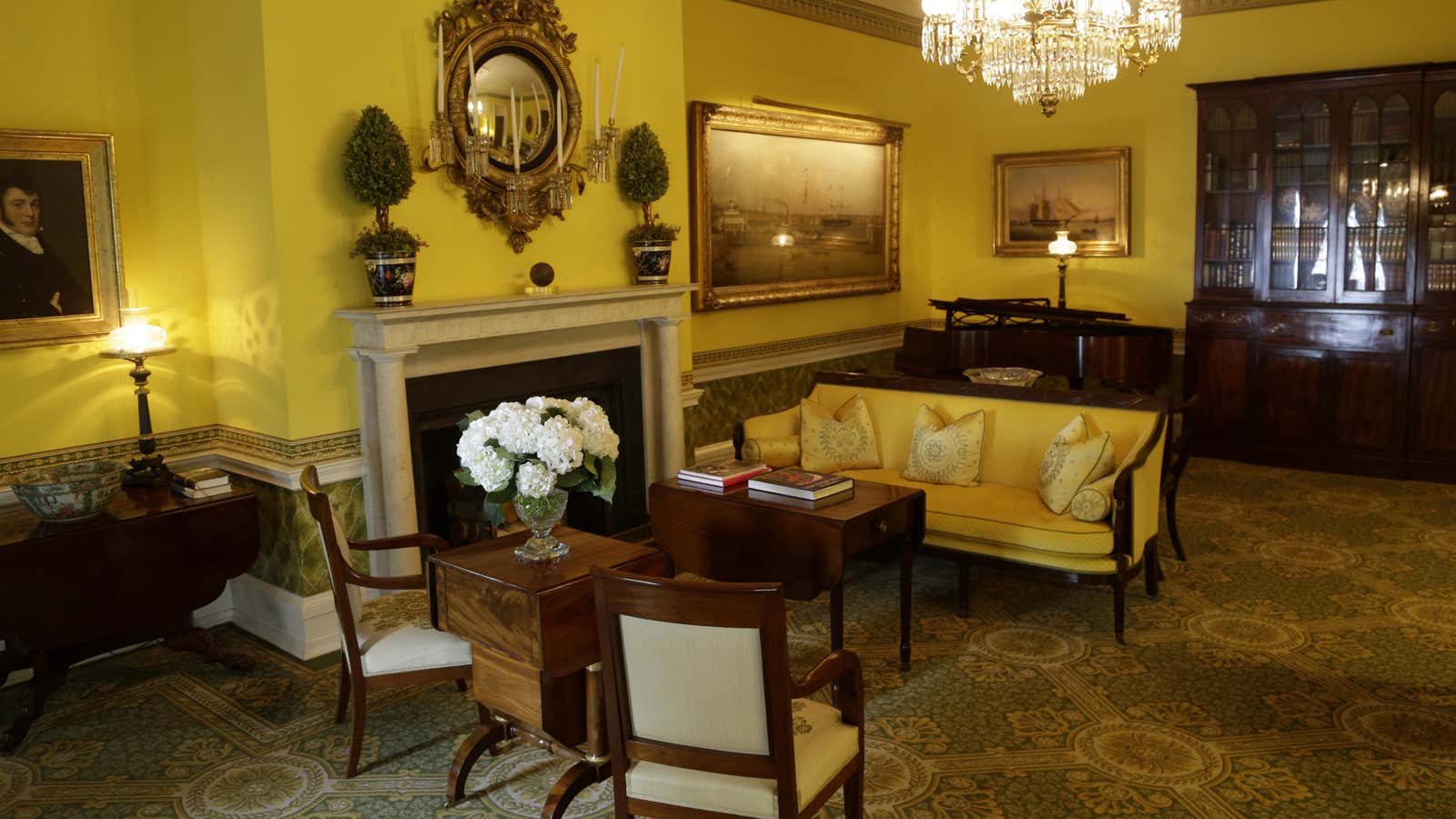 New York City mayor Bill de Blasio will be enjoying the parlor at Gracie Mansion.