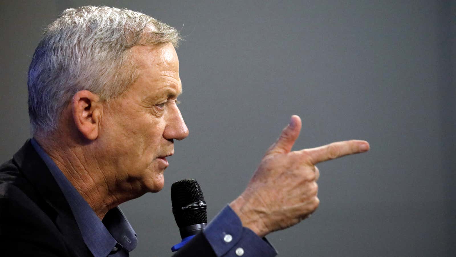 Benny Gantz, leader of Blue and White party, wants to return to the negotiating table.