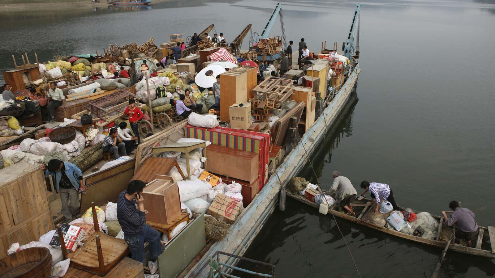 Villagers in Danjiangkou prepare to move their belongings in 2009, ahead of the resettlement process.