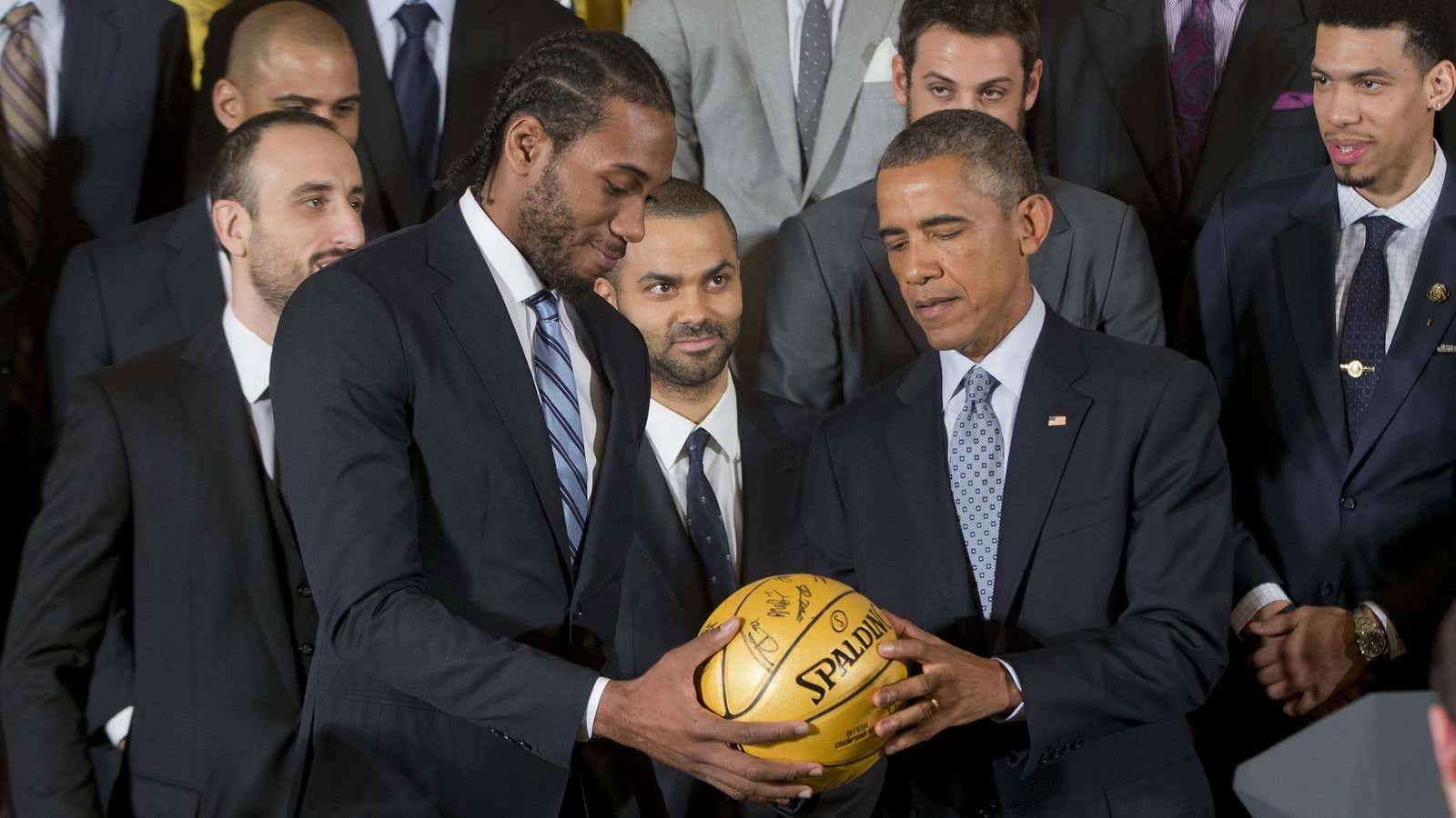 Leonard’s hand next to Obama’s in 2015 shows just how big his hands are.