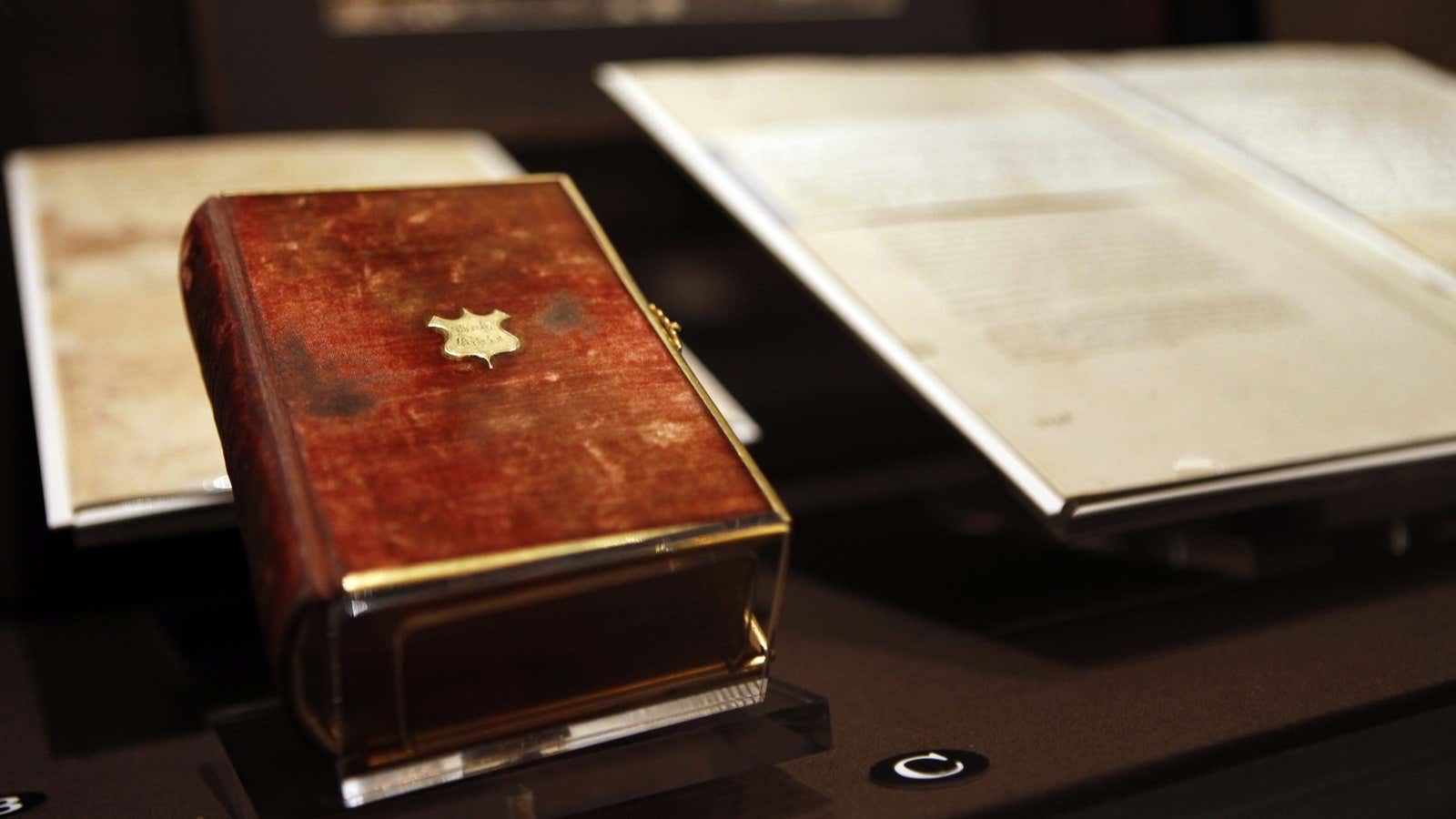 Lincoln’s 1861 Inaugural Bible and his first Inaugural address.