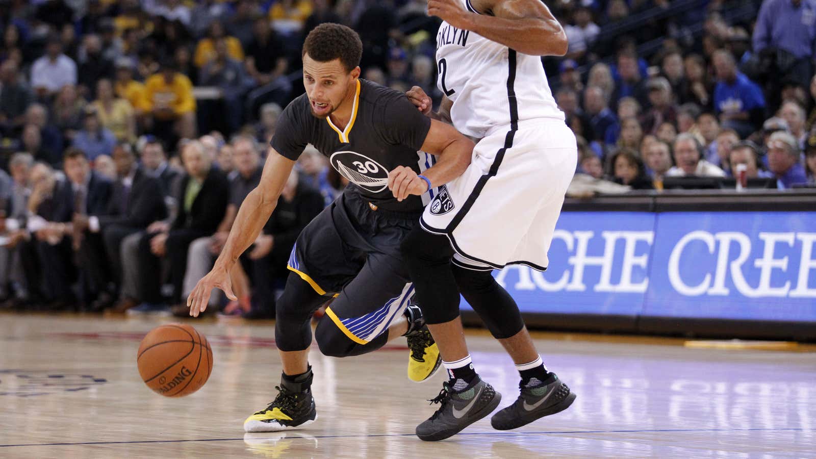 A Nike legend would “love” to design a pair of sneakers for Under Armour-sponsored Curry.