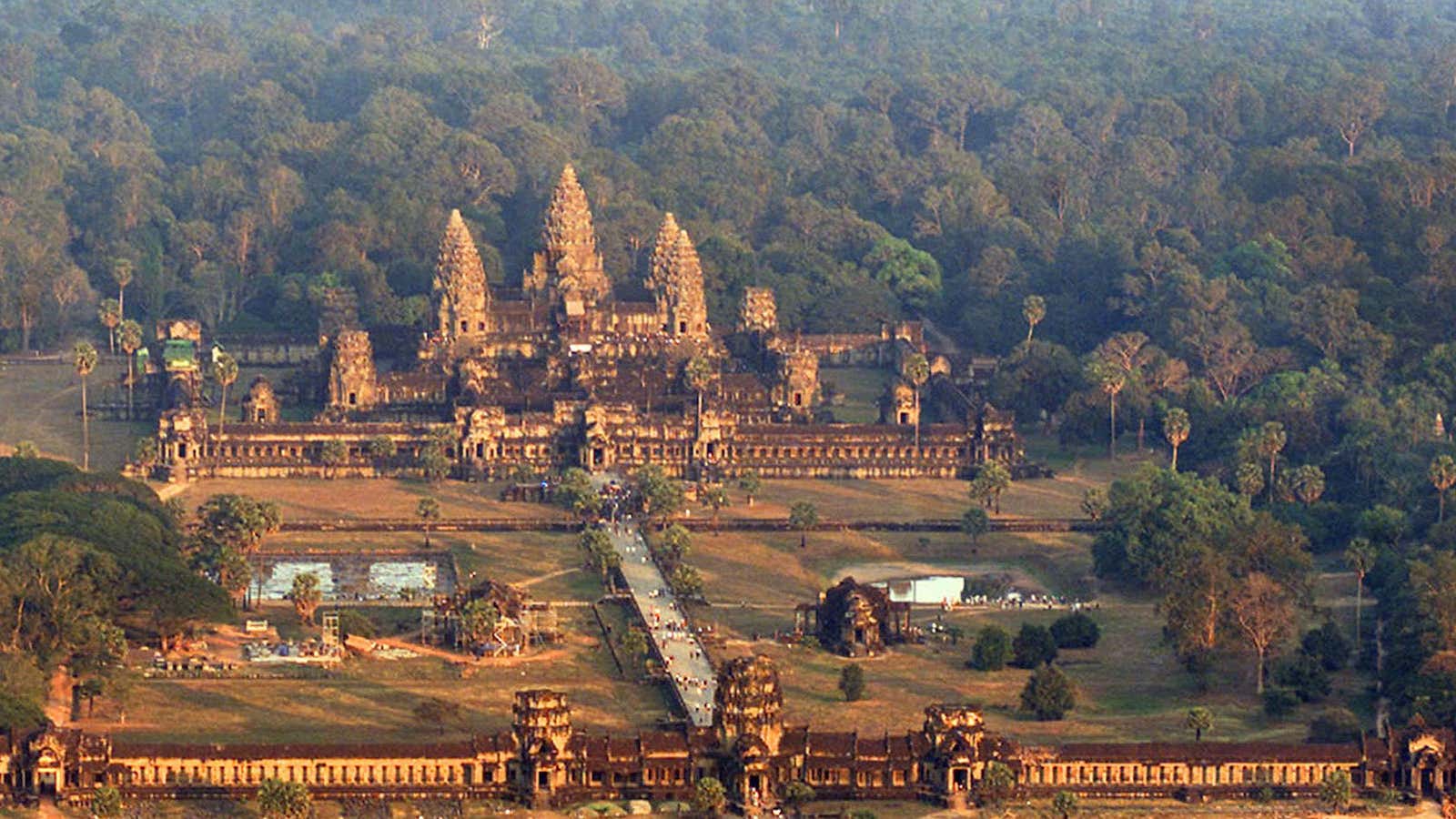 Humans found Angkor Wat—but LiDAR found other Khmer ruins.
