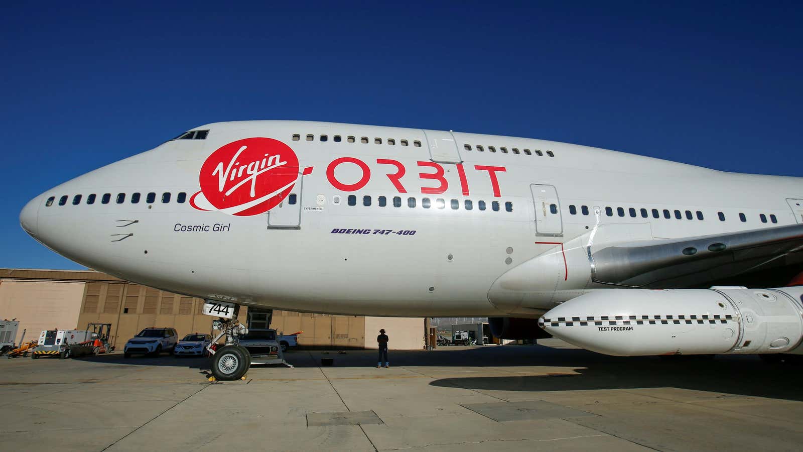 Virgin Orbit&#39;s rocket-launching 747 on the tarmac in 2021. 