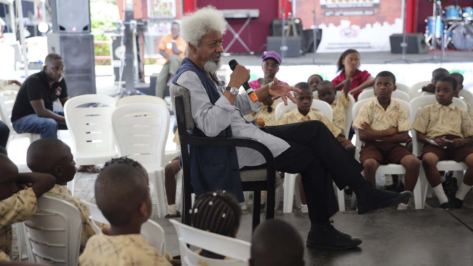 Nobel laureate Wole Soyinka speaks to pupils  at the Lagos Book and Art Festival in 2014.