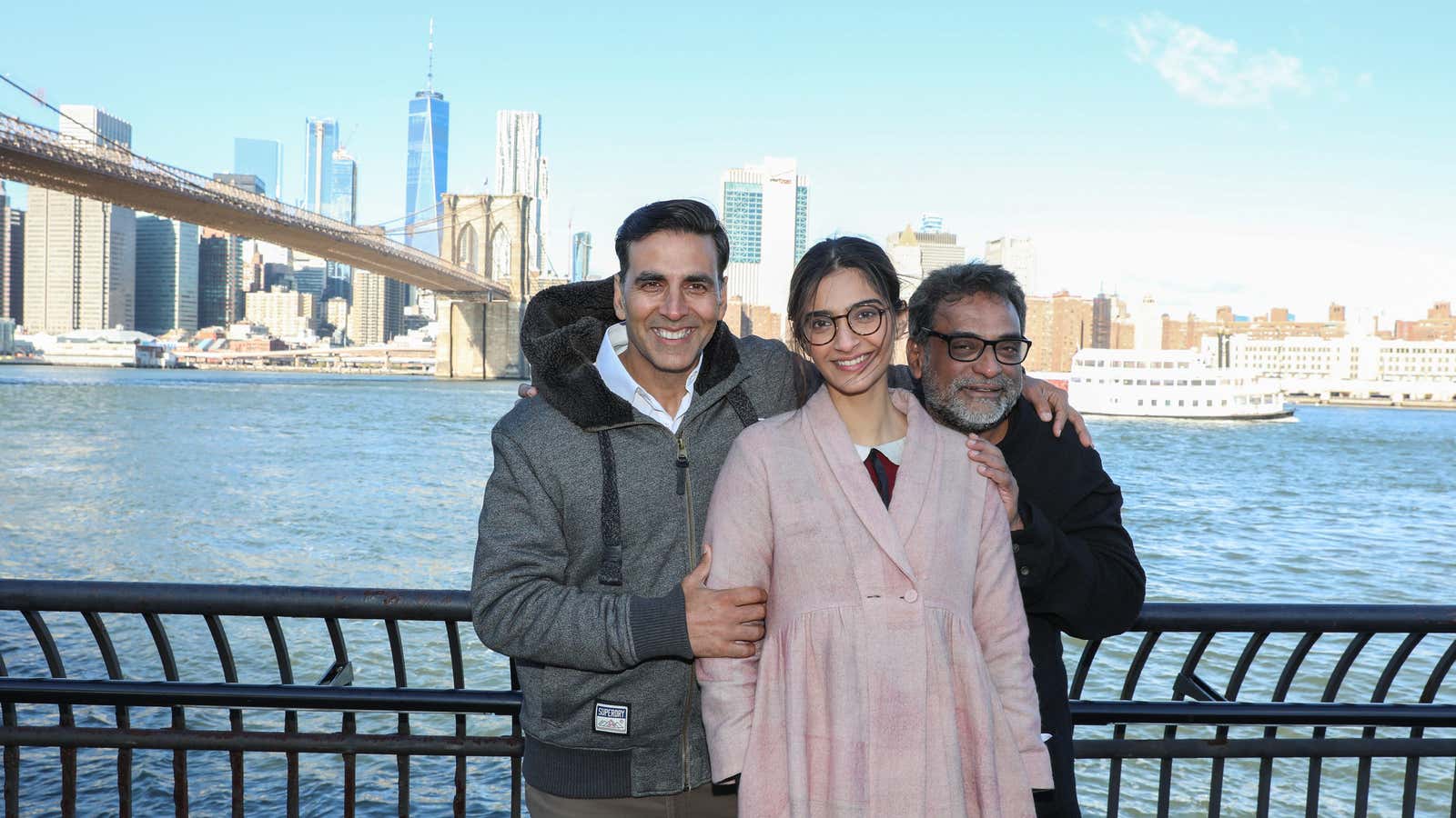 Akshay Kumar, Sonam Kapoor and R. Balki near the Brooklyn Bridge.