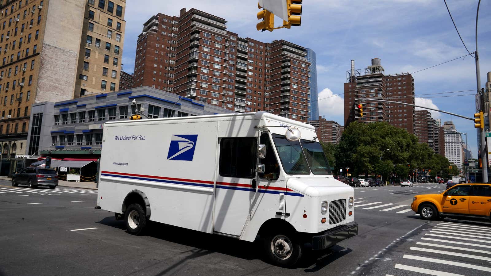 US Postal Service trucks will be at the center of a push to electrify all US government vehicles.