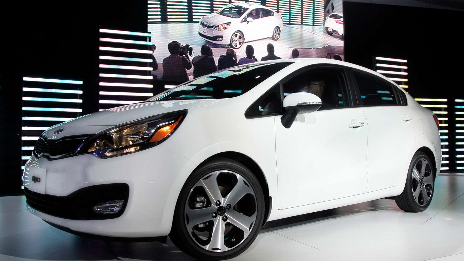 The new Kia Rio is among the many cars getting longer, partly to suit global tastes.