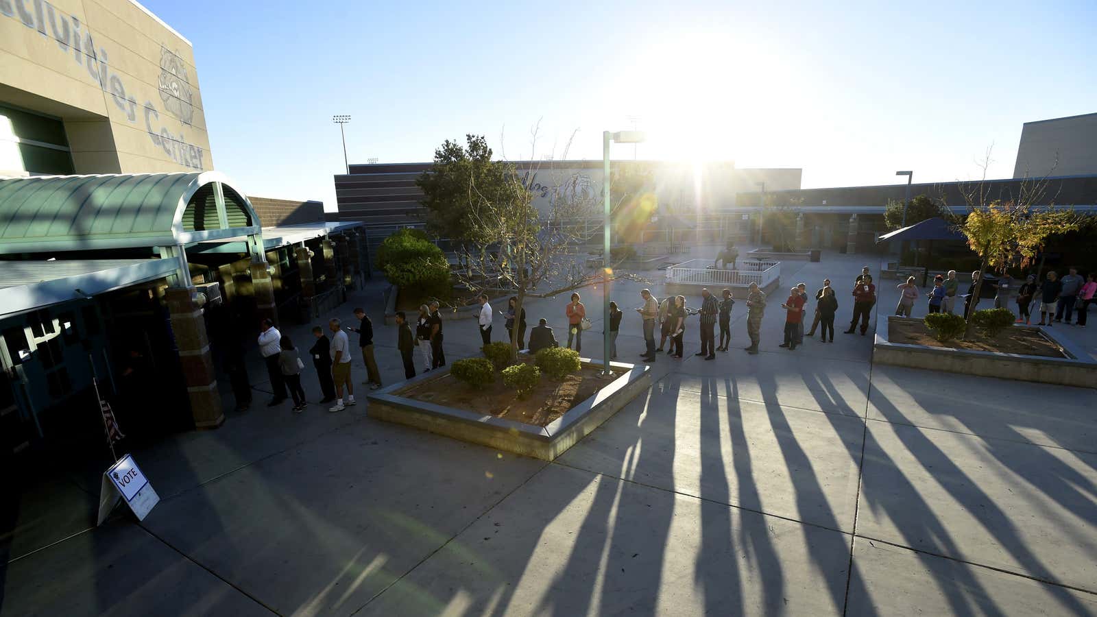 US citizens line up to vote in Las Vegas.