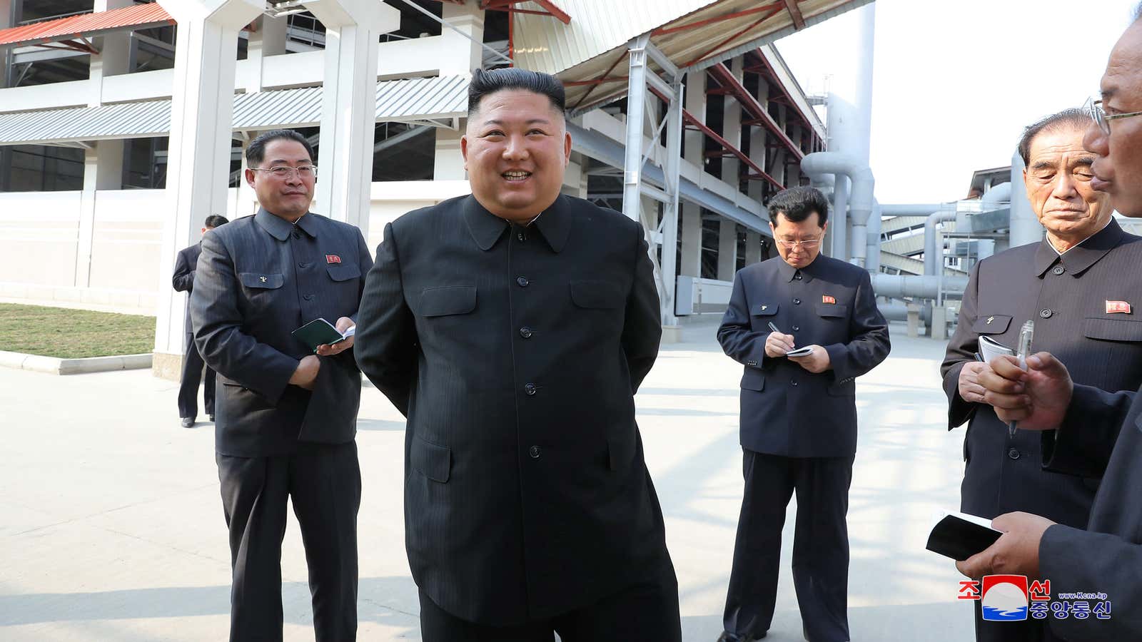 Kim Jong Un is once again posing for North Korean state media.