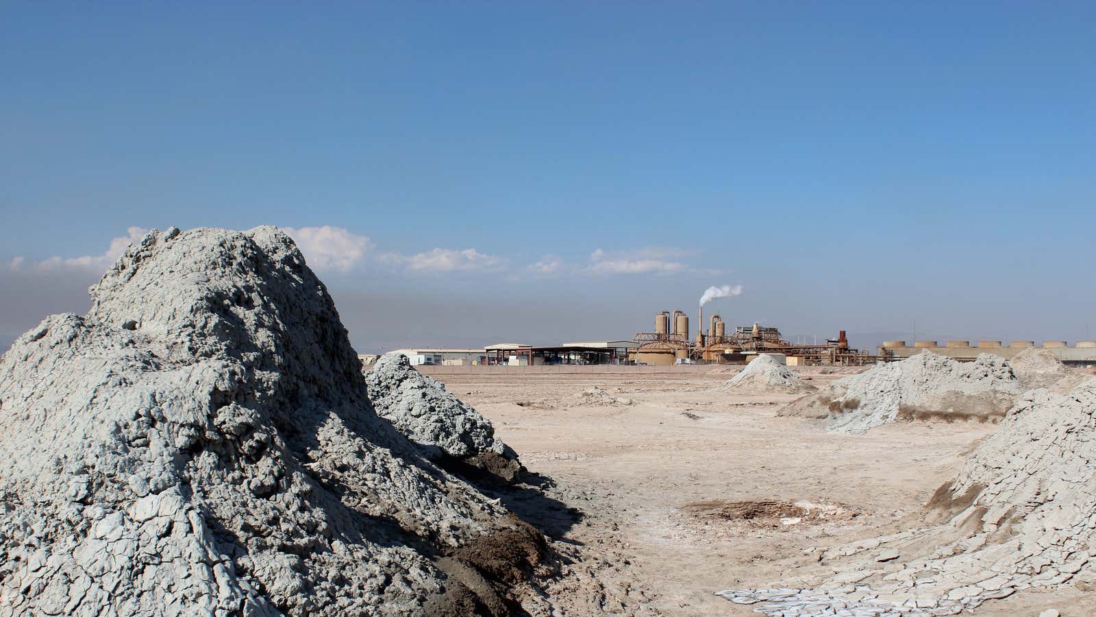 A geothermal plant near the Salton Sea in Southern California