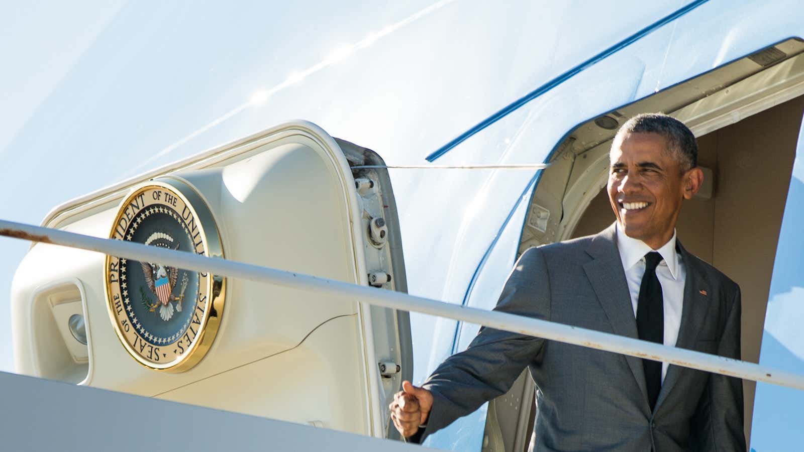 President Barack Obama boards Air Force One at Louis Armstrong International Airport in New Orleans, Thursday, Aug. 27, 2015, to travel to Andrews Air Force Base, Md. Obama was visiting New Orleans for the 10th anniversary since the devastation of Hurricane Katrina. (AP Photo/Andrew Harnik)