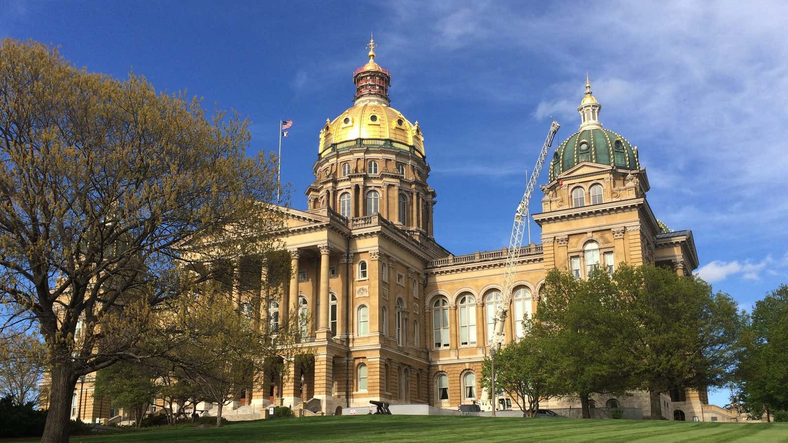 The Iowa capitol building, which Cody Ray Leveke allegedly threatened to target.