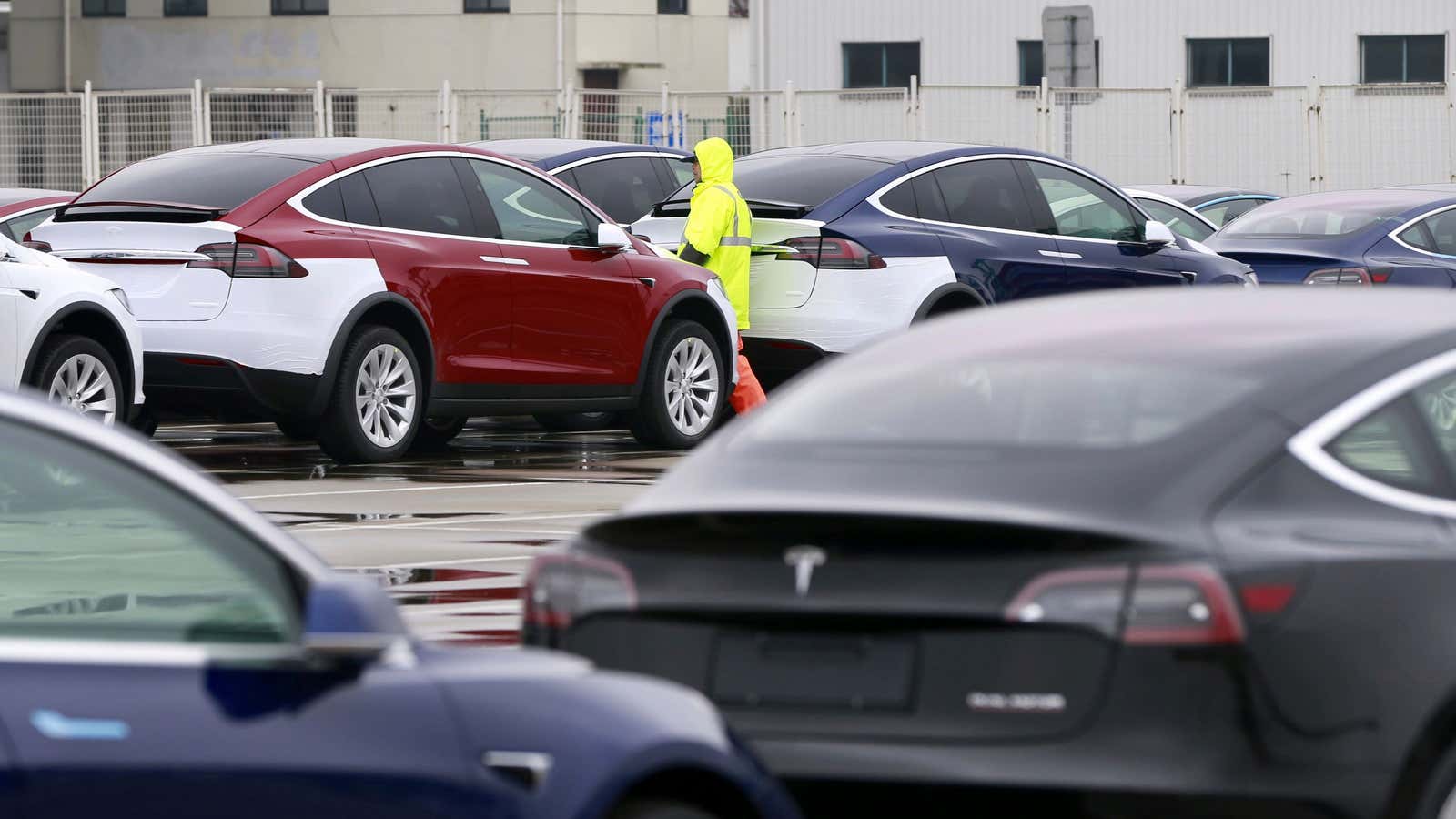 Tesla reaches deal after China halts sales of Model 3
