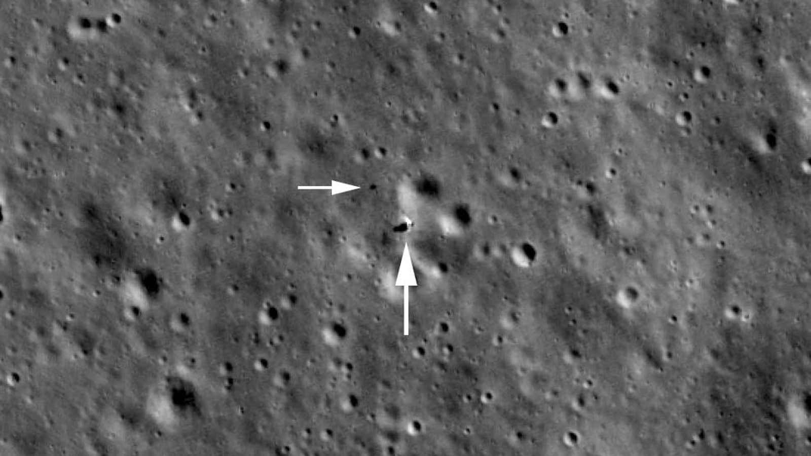 New NASA images of China Change 4 moon lander and rover photo pic