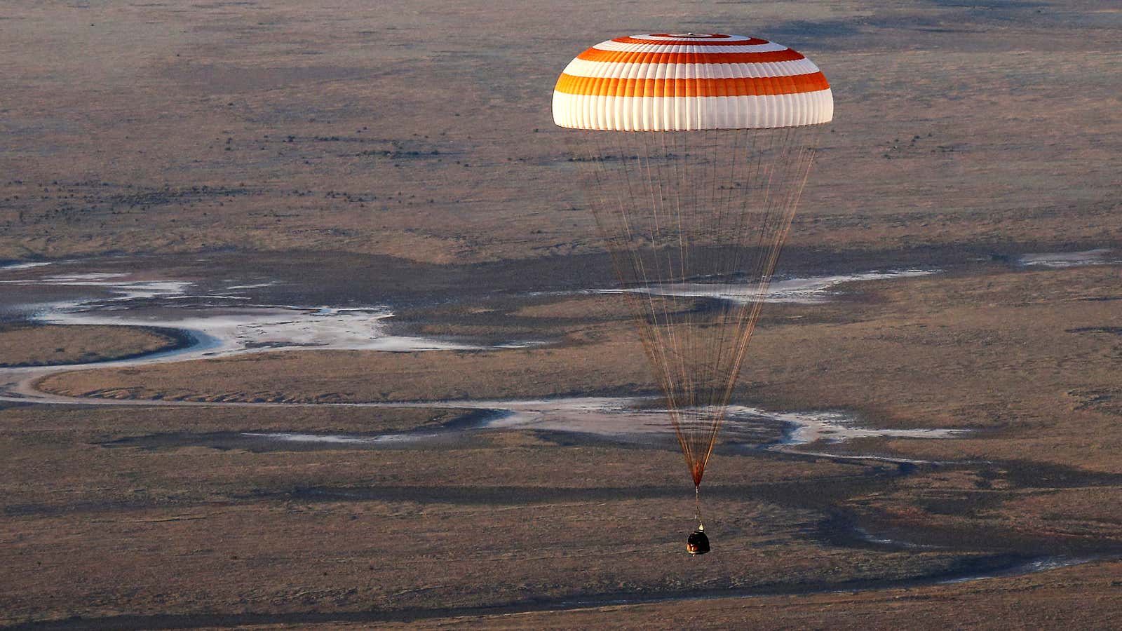 A Soyuz capsule lands in 2016.
