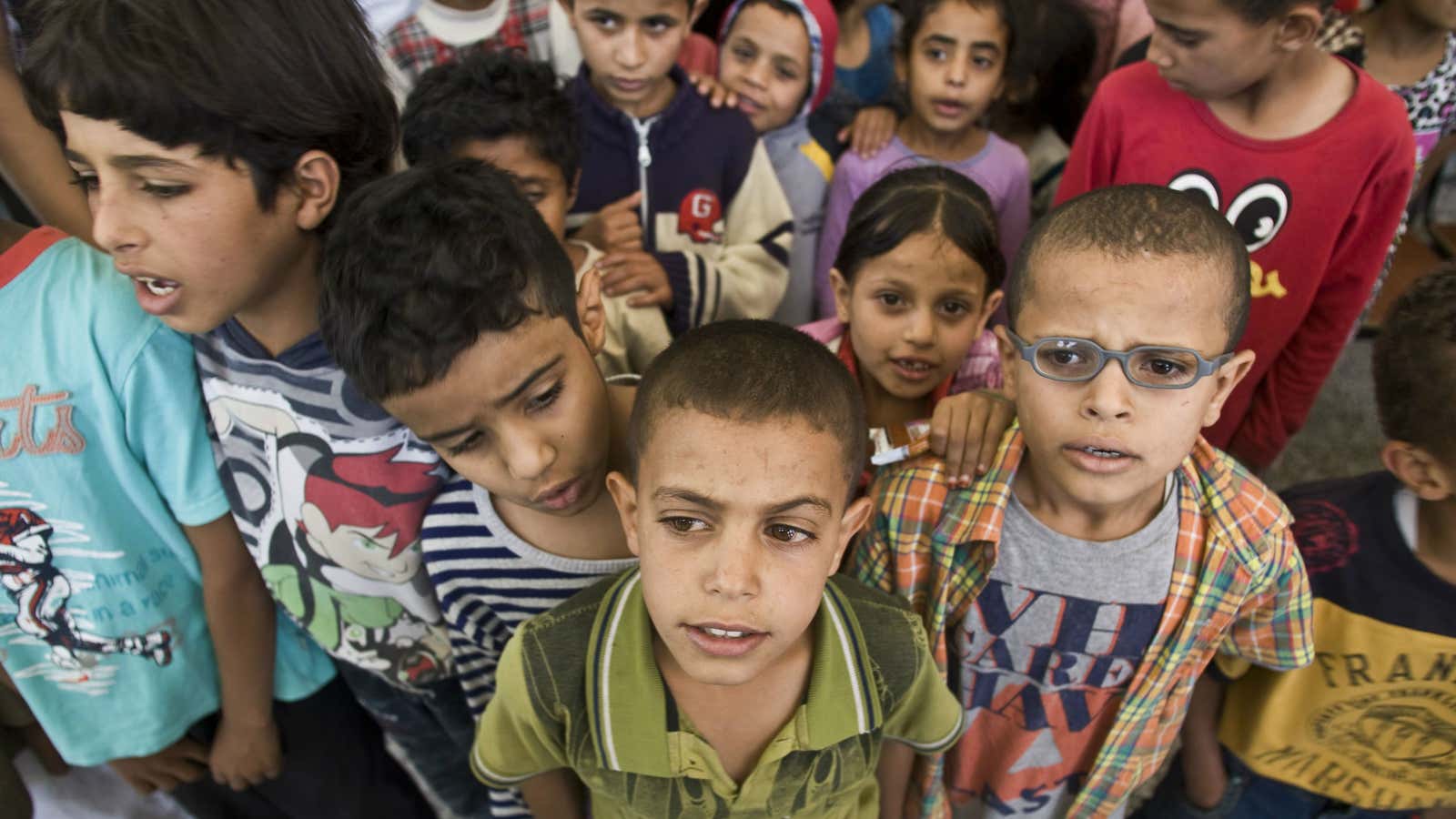 To escape airstrikes, these Yemeni kids had to leave their homes behind.