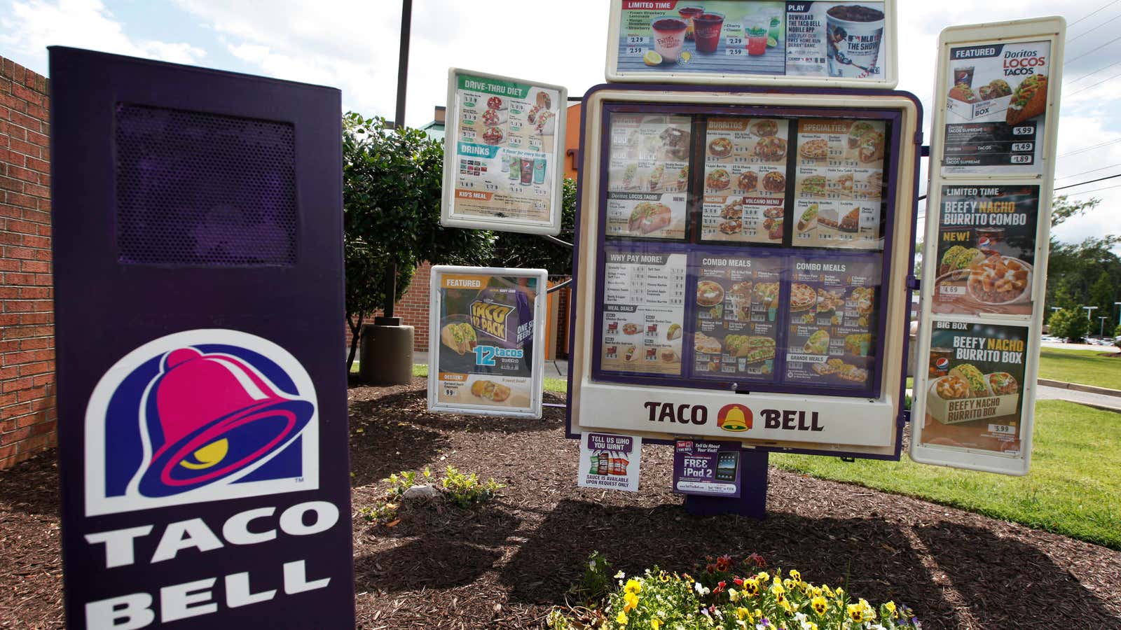 Taco Bell wants to make drive-thrus a better experience.