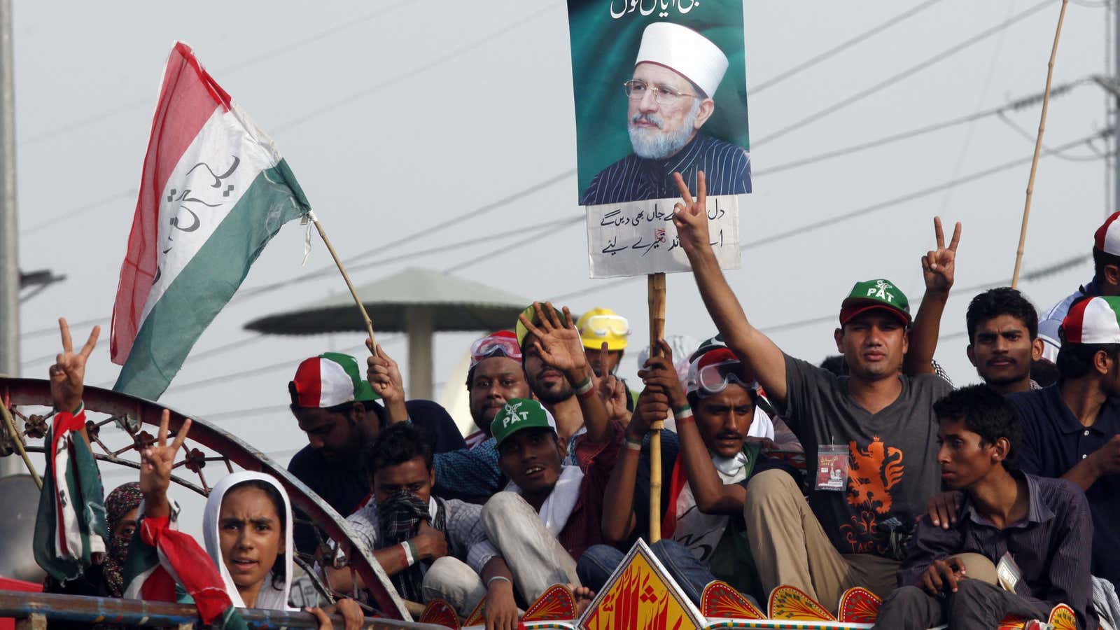 Supporters of cleric Dr. Muhammad Tahir-ul-Qadri begin their march to Islamabad.