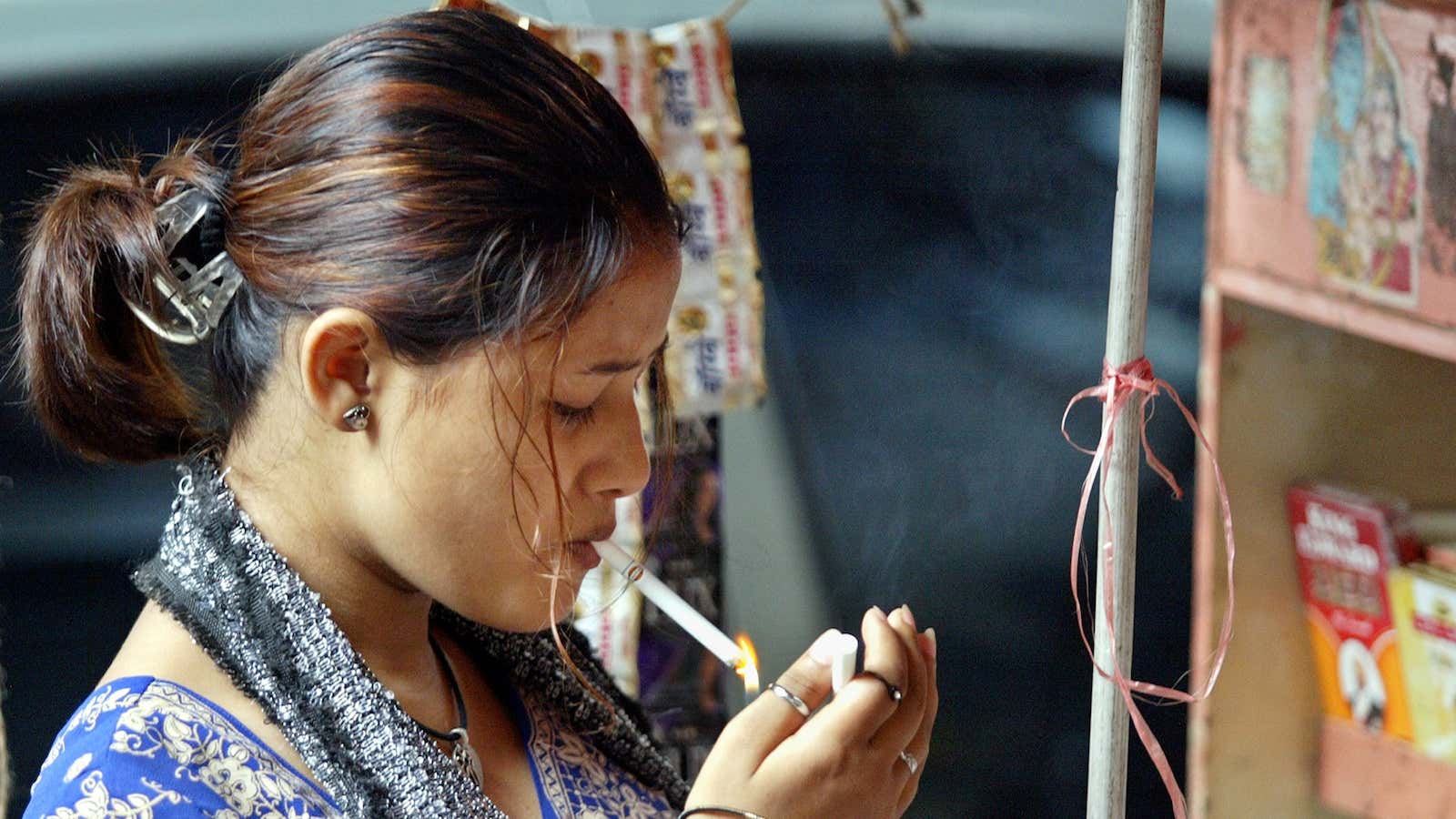 About 70% of the cigarettes sold in India are loose.