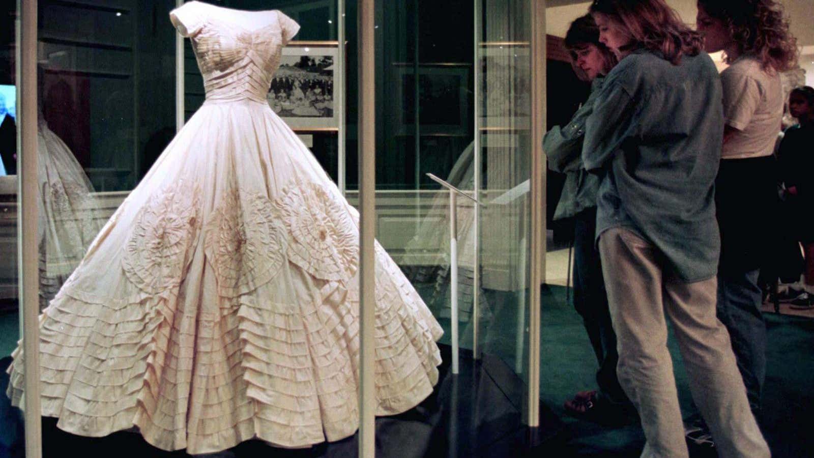 Designer Ann Lowe used more than 50 yards of silk taffeta to create Jacqueline Kennedy’s gorgeous wedding dress.
