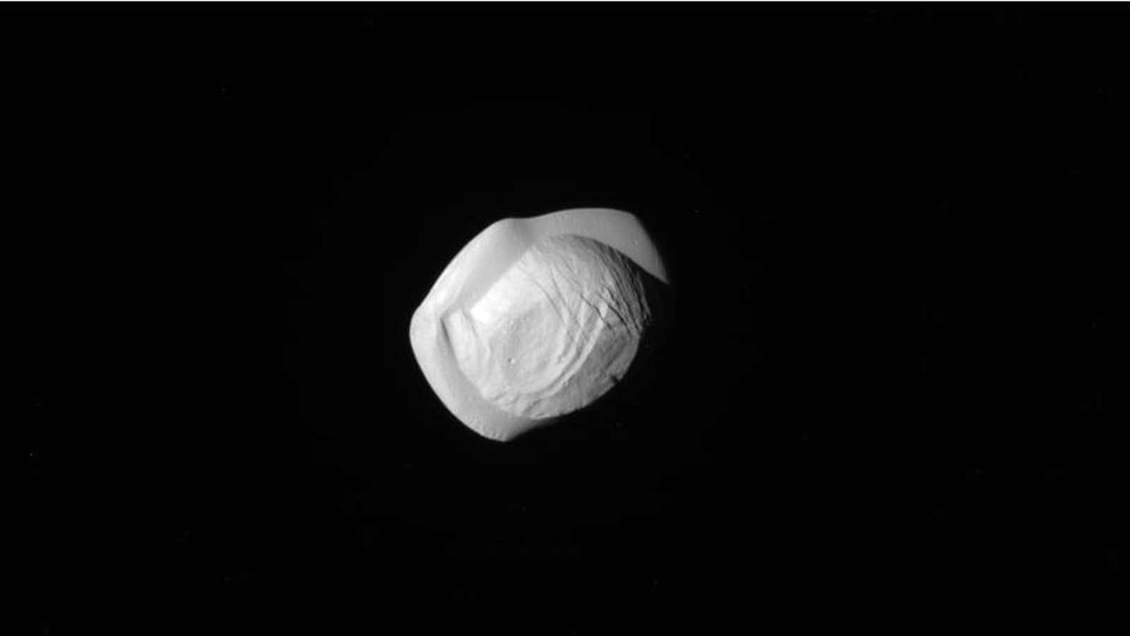 One of the closest image of Saturn’s moon Pan to date.
