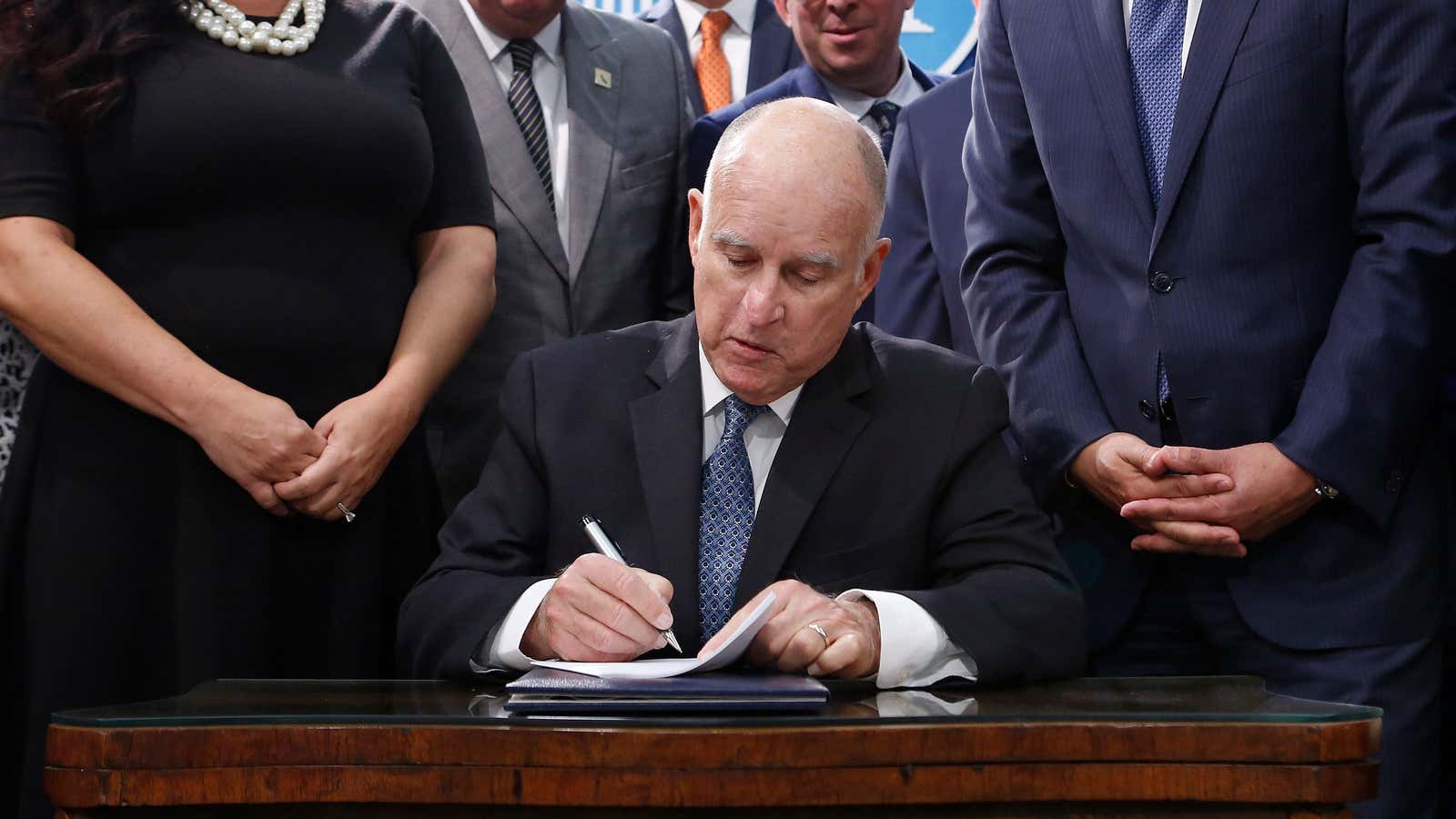California Governor Jerry Brown must decide by month-end whether to sign a bill  that would set a quota for the minimum number of women serving on a company’s board.