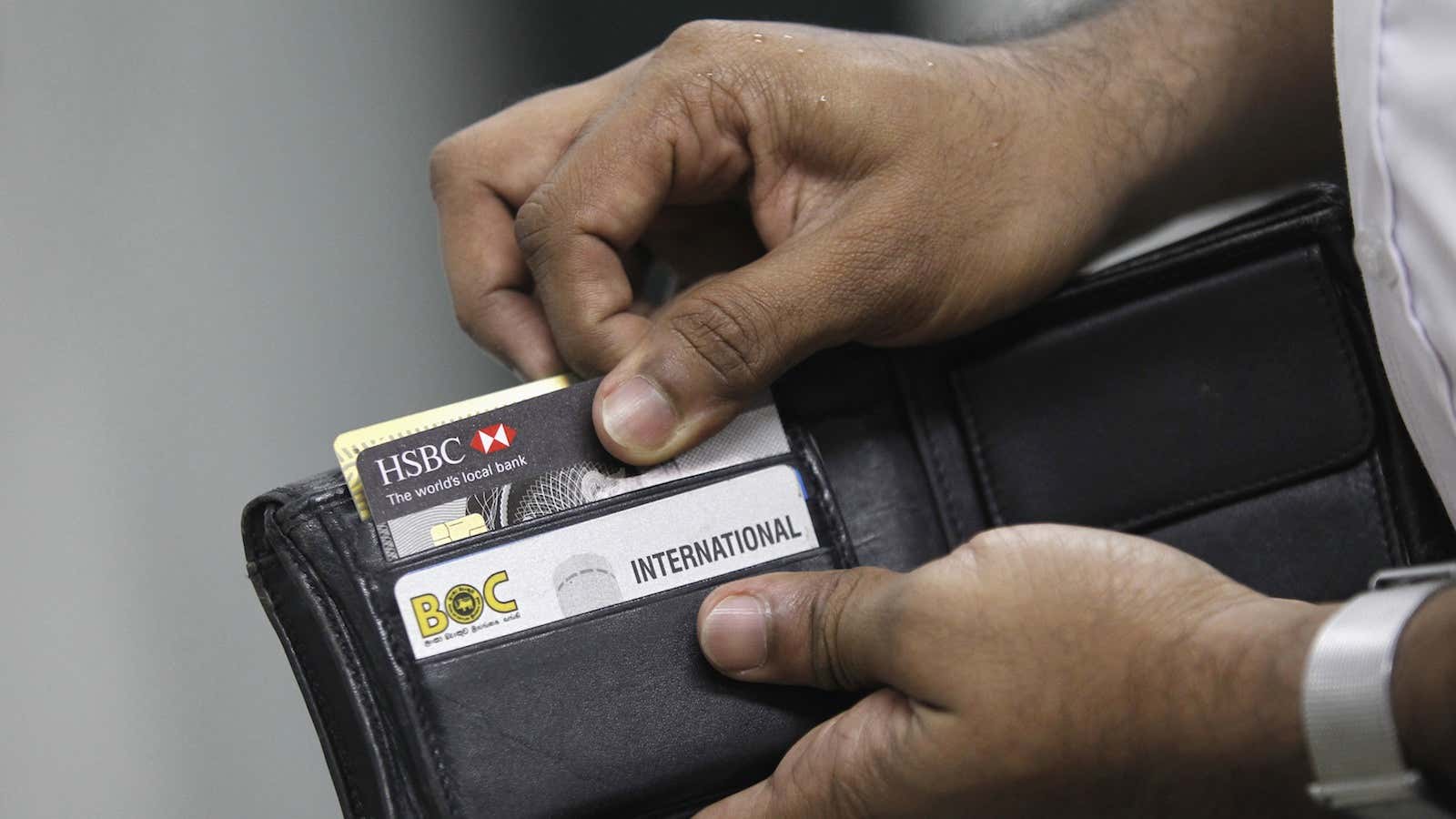 The RBI’s stringent credit card rules aren’t helping.