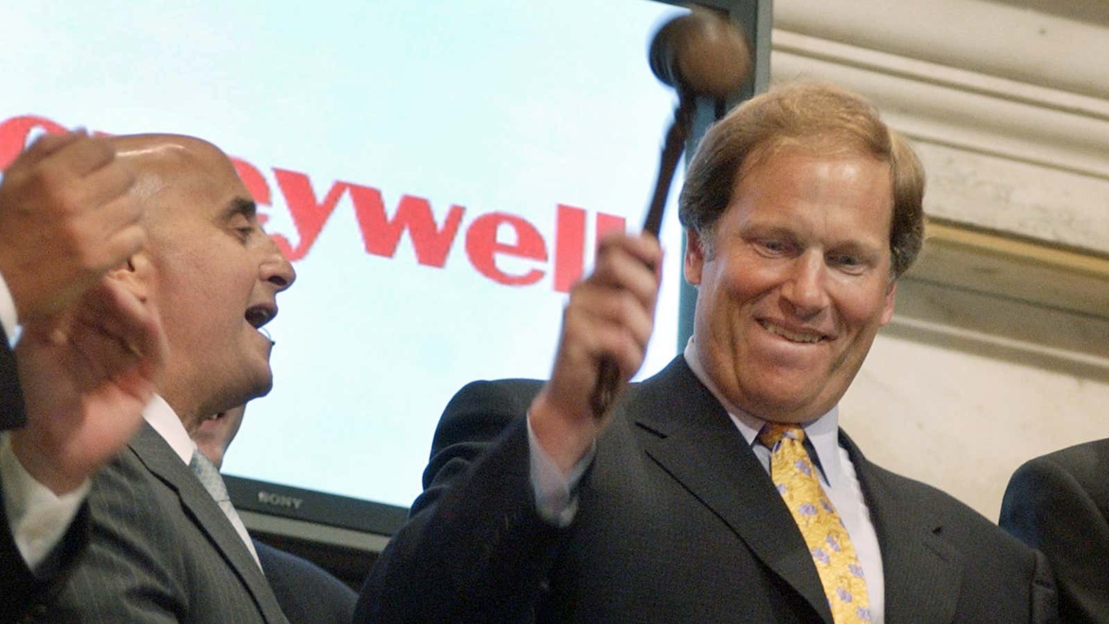 Is Obama-friendly Honeywell CEO David Cote banging the gavel for higher taxes on the wealthy?