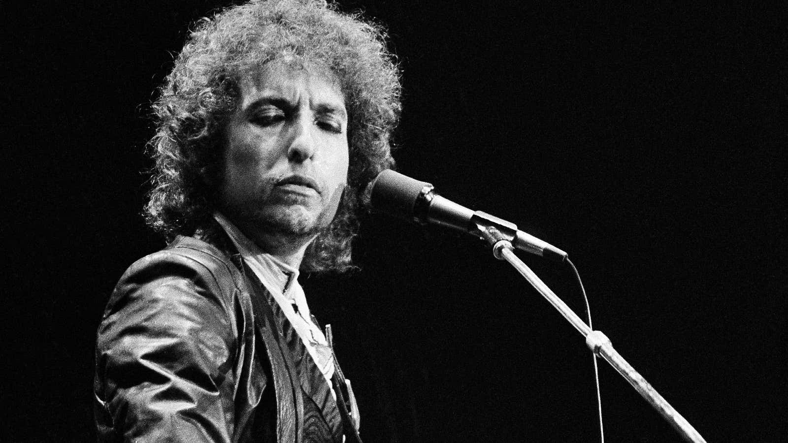 American Singer Bob Dylan during his tour through West Germany at the Dortmunder Westfalenhalle, June 27, 1978.