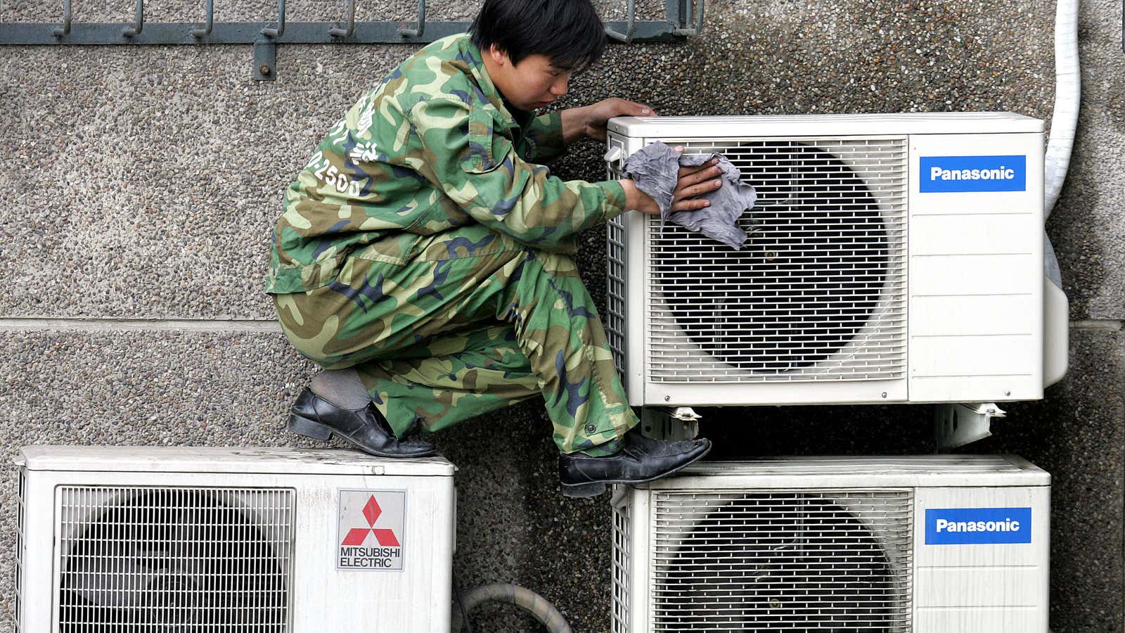 In the long term, air conditioners make the world hotter.
