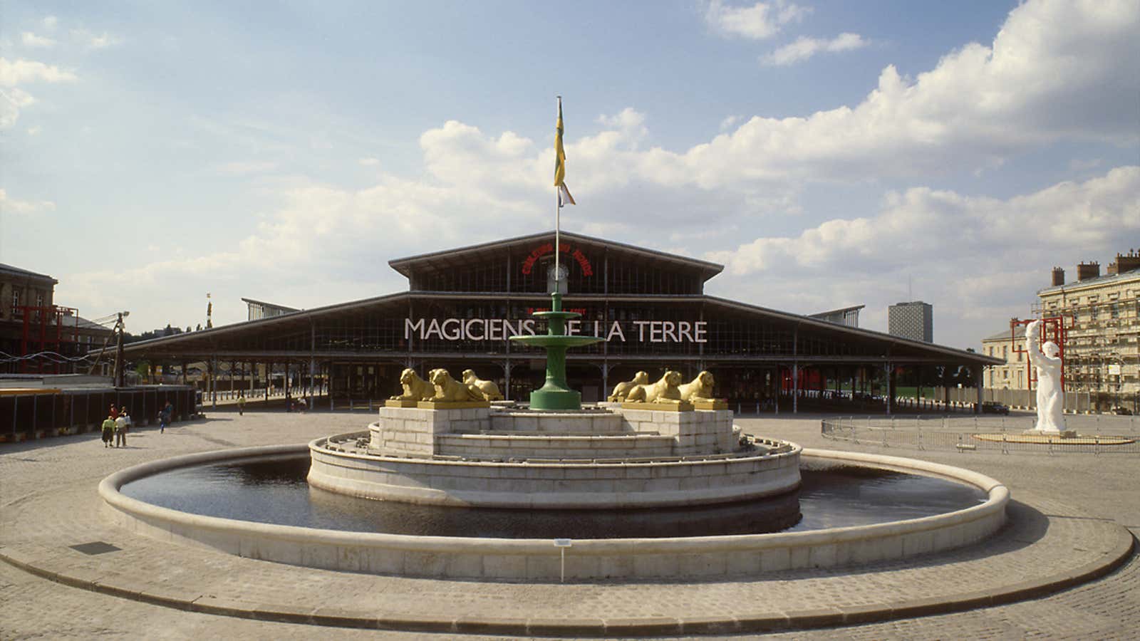 The entrance of Les Magiciens de la Terre at La Villette.