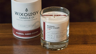 Wixology Cocktail - Apple Spices and Oak Scented Candle