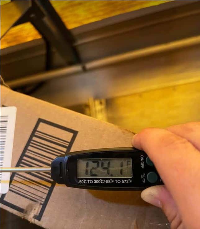 Image for article titled UPS drivers are collapsing from heat exhaustion—and bringing it to the bargaining table