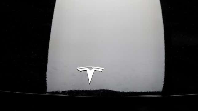 Image for article titled Tesla Will Block Drivers From Playing Games It Provided While Their Car Is Moving