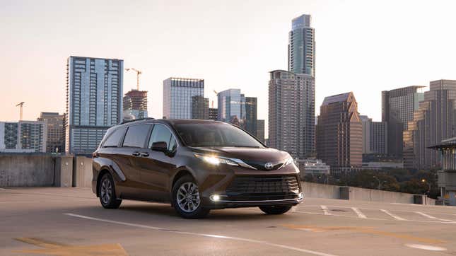 Image for article titled The 2022 Toyota Sienna